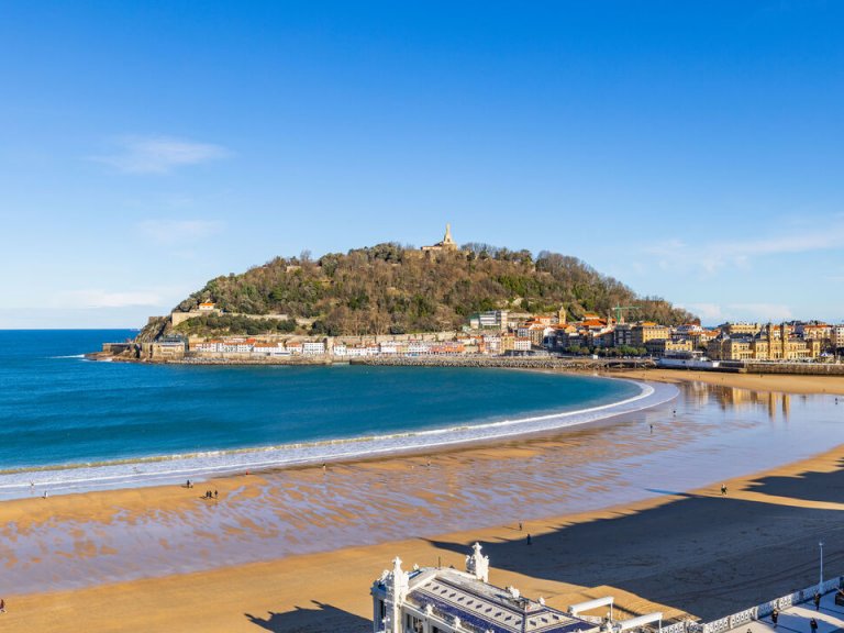 Foto 1 de Maravilloso piso con terraza y vistas al mar Foto 1 de Maravilloso piso con terraza y vistas al mar