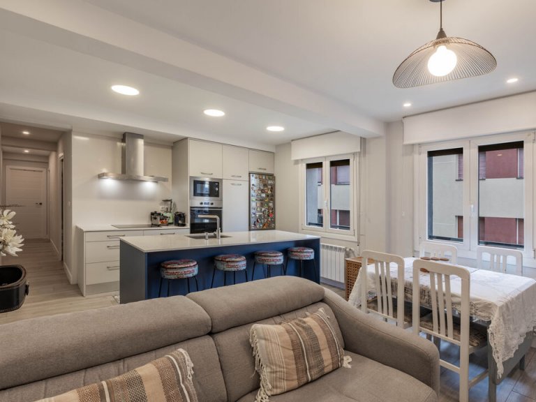 Foto 1 de Bonito piso reformado todo exterior Foto 1 de Bonito piso reformado todo exterior