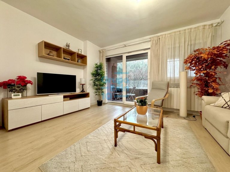 Foto 1 de AMARA. CARLOS I. No variante.