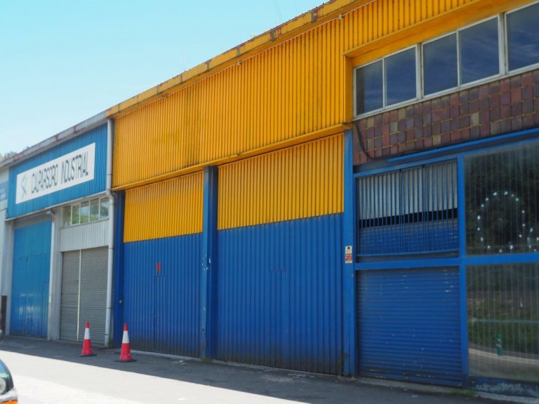 Foto 1 de Nave industrial con excelentes dimensiones y próximo a la carretera nacional en Anoeta, junto a Tolosa.