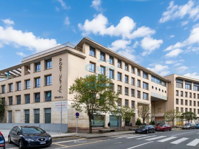 En venta, oficina en rentabilidad, luminosa y perfectamente ubicada oficina en Polígono Industrial Igara, San Sebastián