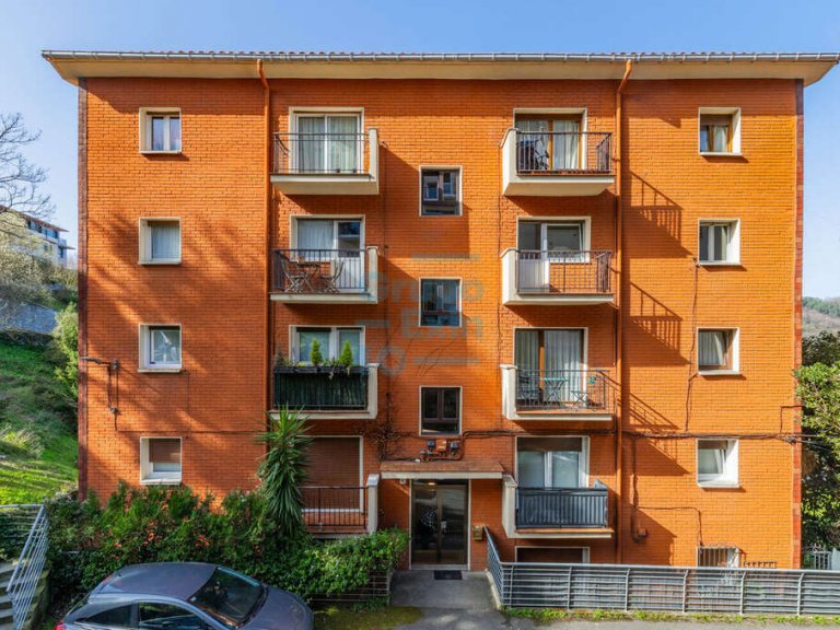 Foto 1 de Coqueta y práctica vivienda en venta, en San Sebastián