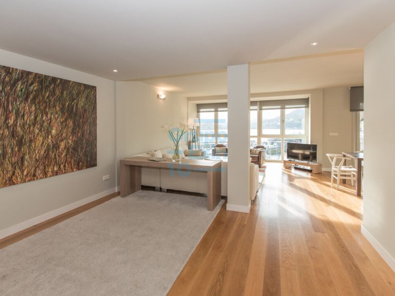 Foto 4 de Excepcional piso dúplex con vistas panorámicas a la Bahía de la Concha en Donostia-San Sebastián