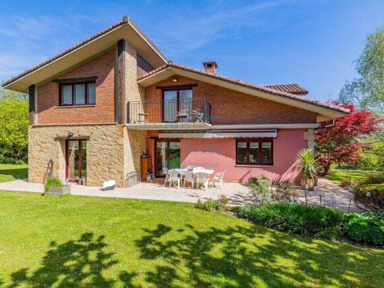 Foto 1 de Espectacular vivienda unifamiliar en venta en San Sebastián, en el Alto de Zorroaga Foto 1 de Espectacular vivienda unifamiliar en venta en San Sebastián, en el Alto de Zorroaga