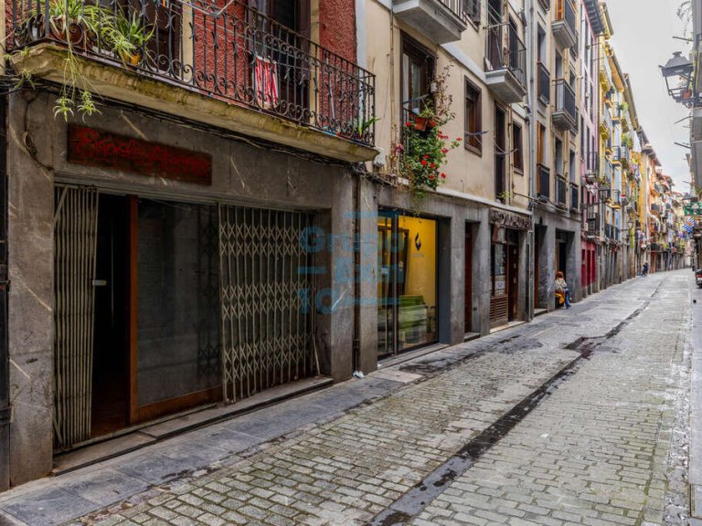 Coqueto local comercial a la venta en la mejor zona de la parte vieja de Tolosa