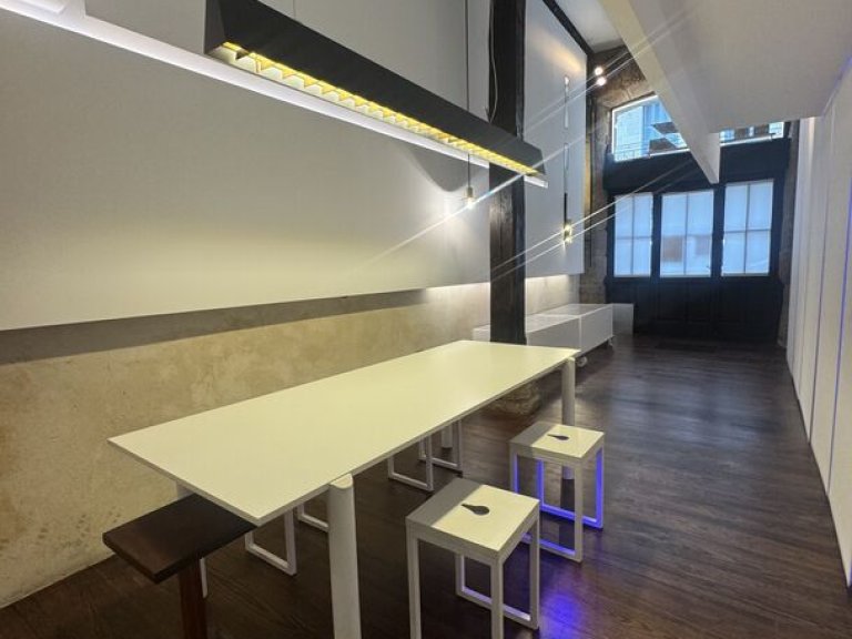 Se alquila un espacio ideal para actividades vinculadas al diseño, interiorismo, arquitectura, arte, moda, decoración.
