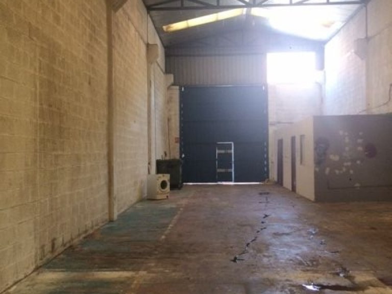 Nave en polígono Ubarburu Martutene