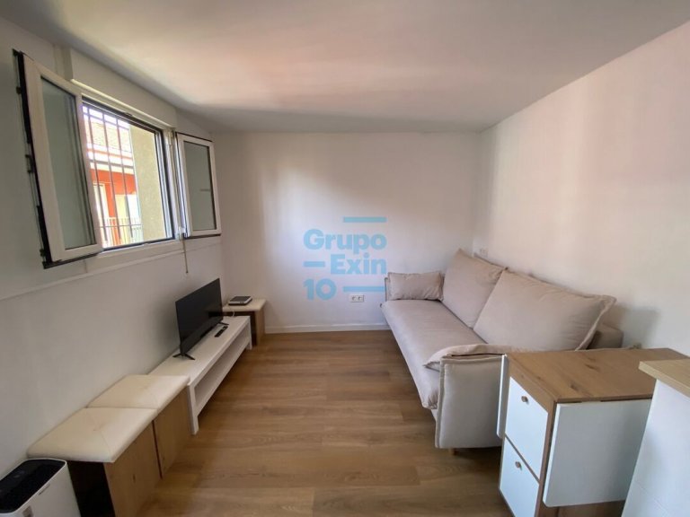 Foto 1 de Estudio alquiler amueblado - Larga duracion.