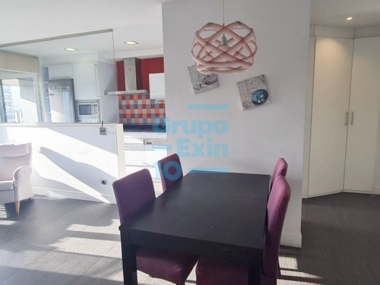 Foto 5 de Alquiler meses de verano. Preciosa vivienda con terraza en el Antiguo, en urbanización con piscina.